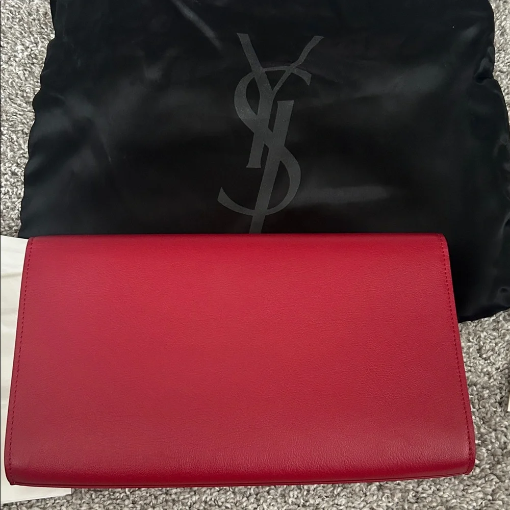 Yves Saint Laurent Red Belle de Jour clutch - Picture 6 of 10